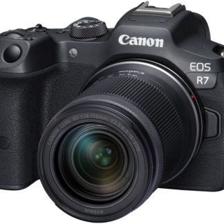 5137C008<BR>ミラーレスカメラ EOS R7・18-150 IS STM レンズキット<BR>キヤノン㈱
